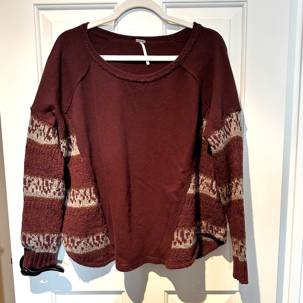 Free People Oversized Sweatshirt with Grey Detail Sweater Sleeves. Size Small